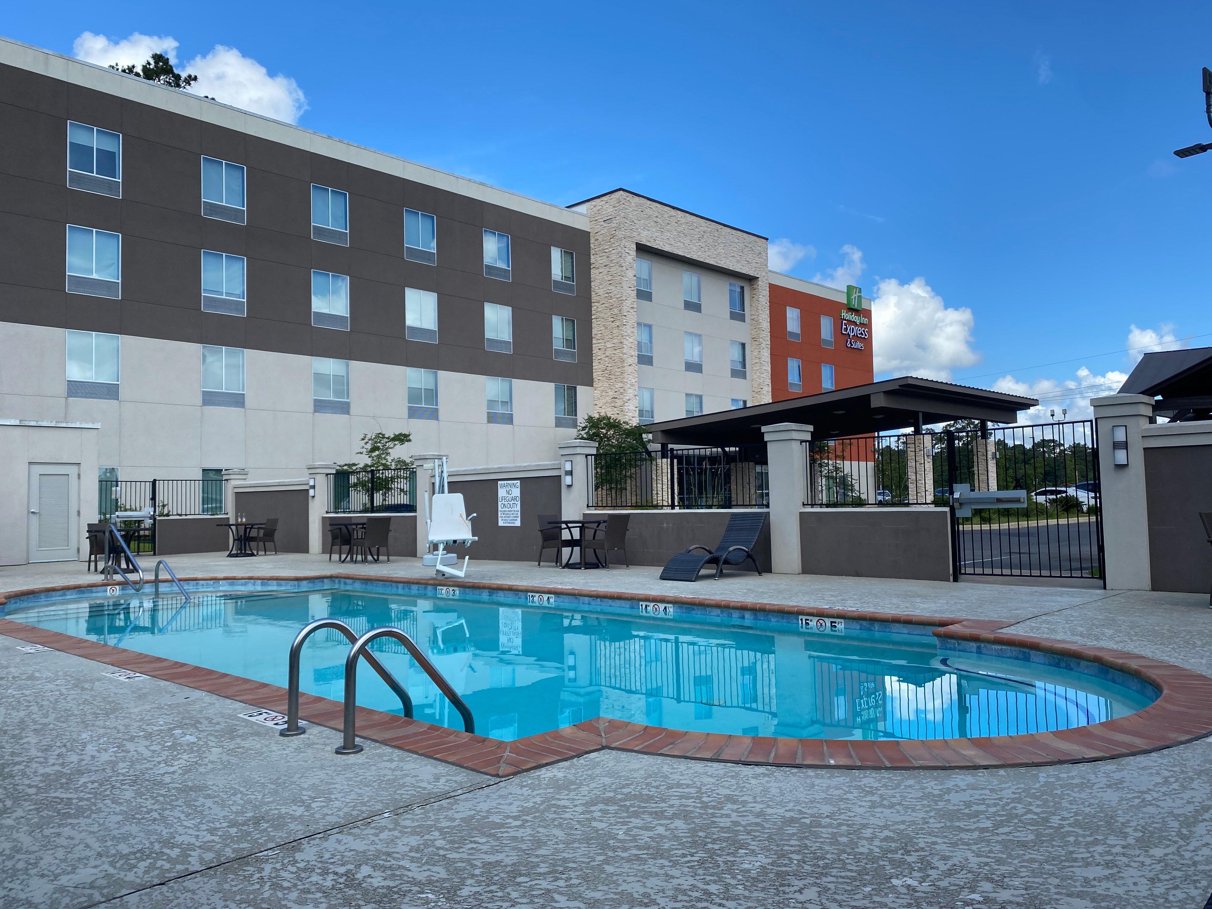 Holiday Inn Express & Suites Pineville-Alexandria Area Exterior foto